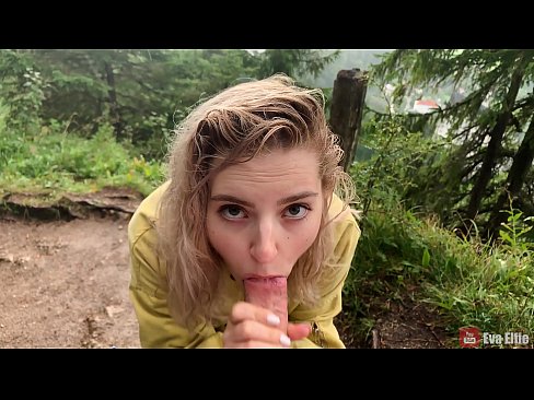 ❤️ Hluas nkauj nqos cum tom qab ib tug pej xeem blowjob - Eva Elfi Liab porn ntawm peb ☑