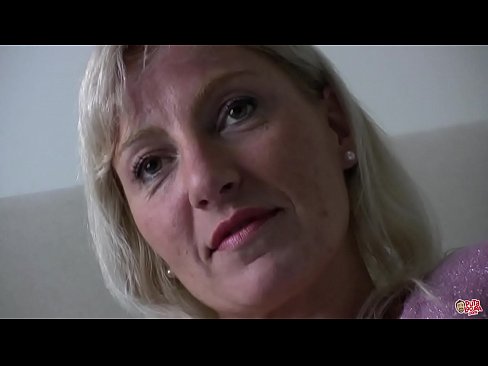 ❤️ Leej niam peb txhua tus fucked ... Poj niam, coj koj tus kheej! Liab porn ntawm peb ☑