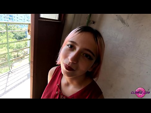 ❤️ Cov tub ntxhais kawm Sensual Sucks ib tug neeg txawv txawv nyob rau hauv lub Outback - Cum ntawm nws lub ntsej muag Liab porn ntawm peb ☑
